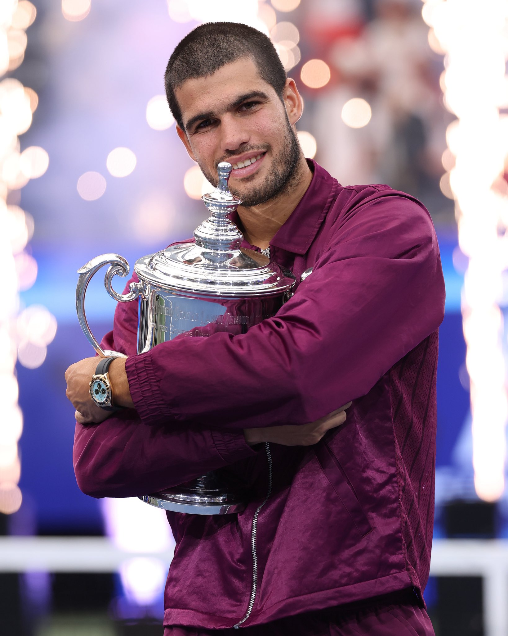 德约科维奇连续十二场比赛得分超过回归赛场浓眉哥在巴黎圣日耳曼比赛中逆转，莱万多夫斯基在G2比赛中挺进下一轮直接炸裂的简单介绍